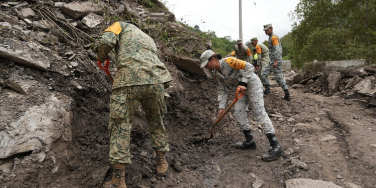 Envían 471 brigadas médicas para apoyar a 5 estados afectados